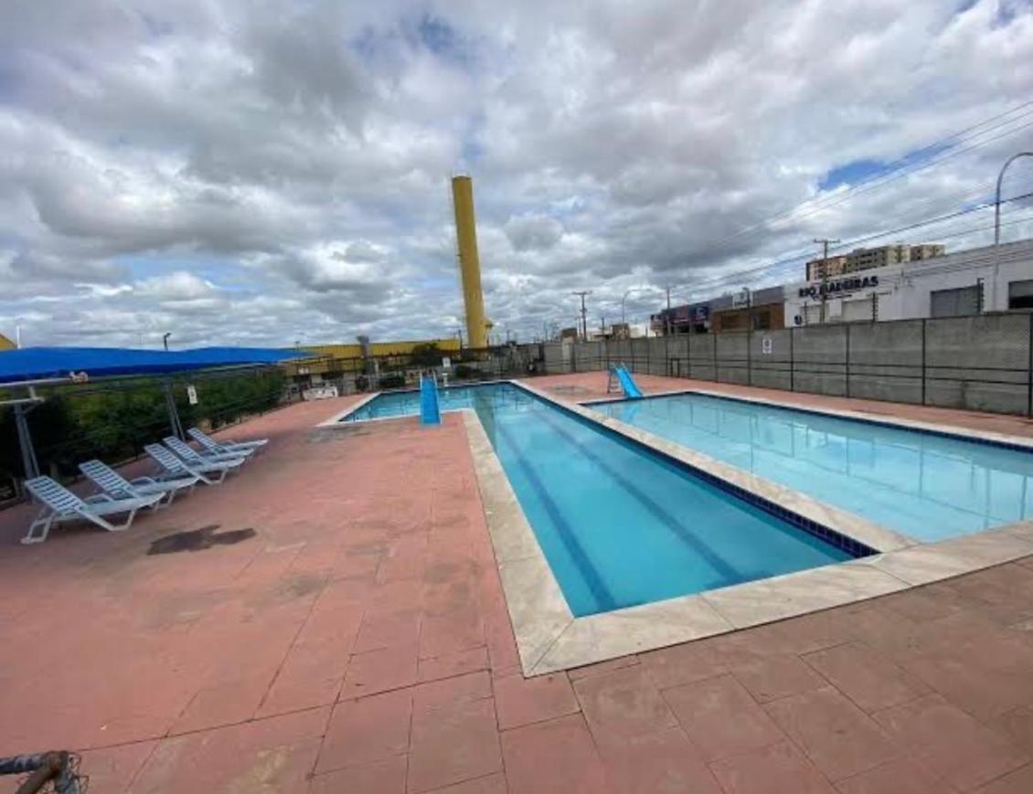 Apto Para Ate 4 Pessoas,Otima Localizacao, Area De Lazer Com Conveniencia E Piscina Para Crianca Petrolina Bagian luar foto